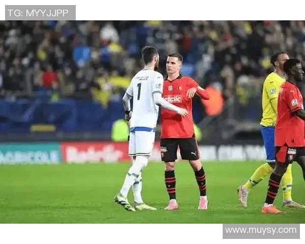 托尔斯与林菲尔德的激烈对决揭示足球战术的博弈与魅力